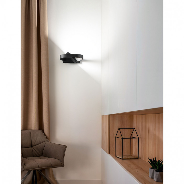 Applique da parete a LED in metallo con diffusore orientabile a 360 gradi