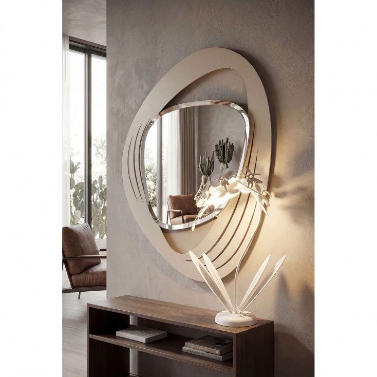 Specchio da parete in metallo dal design moderno