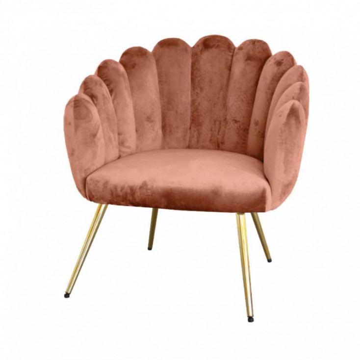 Poltrona in velluto a forma di conchiglia dalle linee classiche ed eleganti