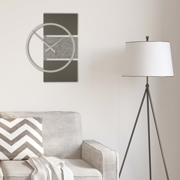 Orologio da parete grande in legno dal design moderno ed elegante