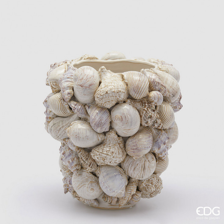Vaso in ceramica svasato con conchiglie