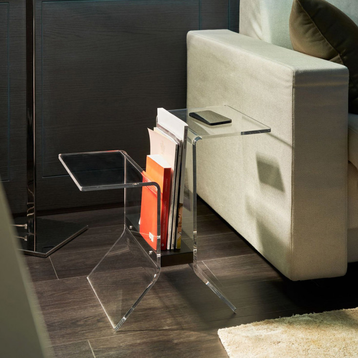 Portariviste con struttura in plexiglass e dettagli in legno