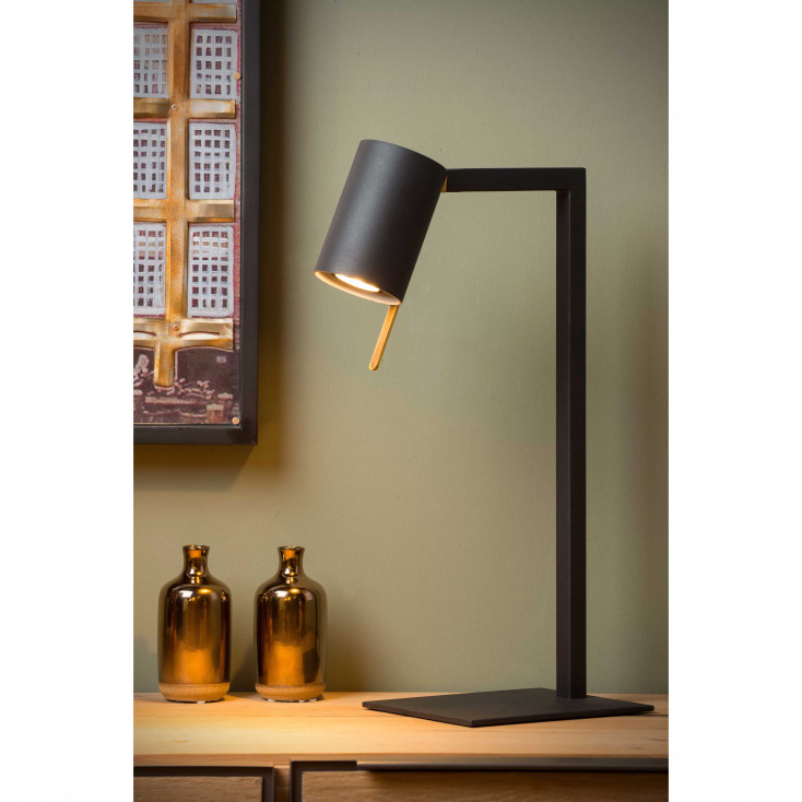 Lampada da tavolo dal design moderno struttura in metallo diffusore orientabile