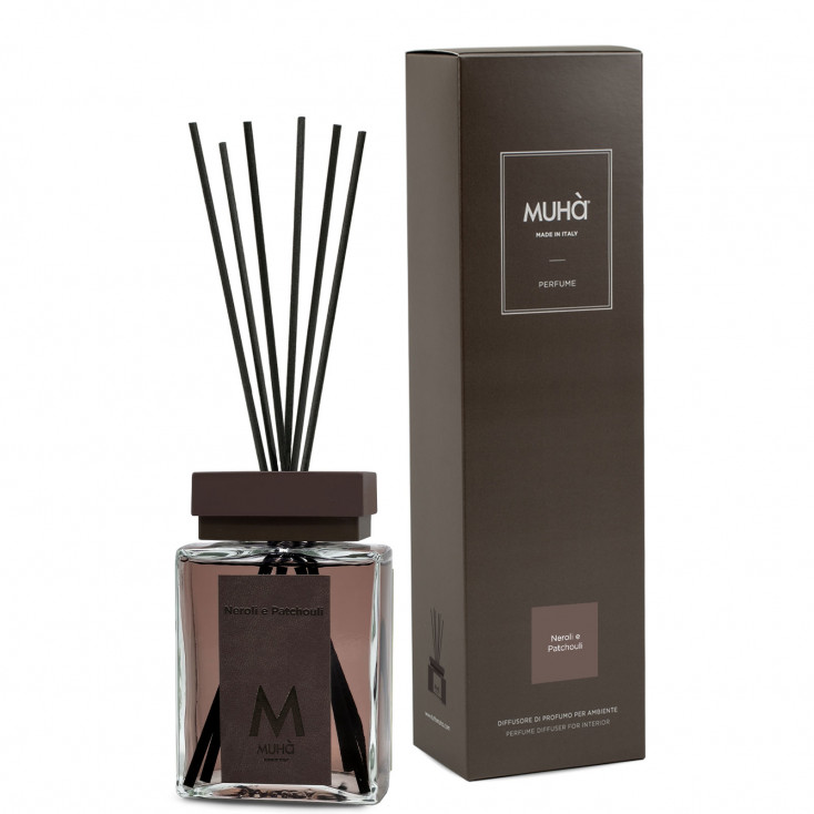 Profumazione per ambiente con diffusore in bottiglia e bastoncini