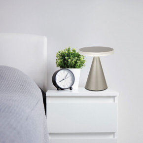 Fabas Luce - Modello: Neutra - Lampada da tavolo a Led dimmerabile struttura in metallo dal design moderno - Attacco Lampadina: Led Integrato - 1 Lampadina - Watt 12W - Lumen 1080 - Dimmerabile: SI - Gradi Kelvin 3000k Luce Calda - Grado di Protezione: IP20 - Classe Energetica: E - SKU: 3386-35 