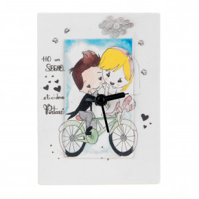 Bongelli Preziosi - Orologio da tavolo per cameretta bimbi con innamorati in bici e dedica - SKU: ME1850 - Codice EAN: 1234567010021