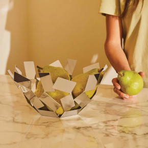 Alessi - Modello: La Stanza dello Scirocco - - Design By: Mario Trimarchi Fruttiera in acciaio dal design moderno ed elegante - SKU: MT02- 