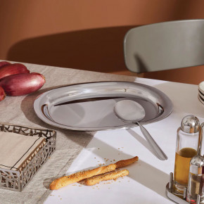 Alessi - Modello: Jasper Morrison - - Design By: Jasper Morrison, Alberto Gozzi Piatto da portata in acciaio da 36cm - Colore: Acciaio - SKU: JM13/36L - Codice EAN: 8003299862658 