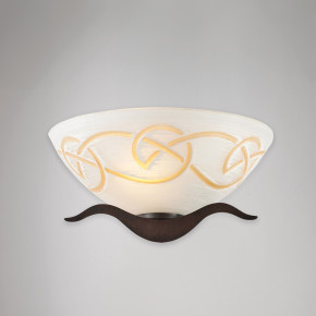 Be Light - Modello: Bilbao - Applique da parete classica con struttura in metallo e diffusore in vetro - Attacco Lampadina: E27 - 1 Lampadina - Watt 55W - Dimmerabile: NO - Grado di Protezione: IP20 - Classe Energetica: A - SKU: BL324-AP1