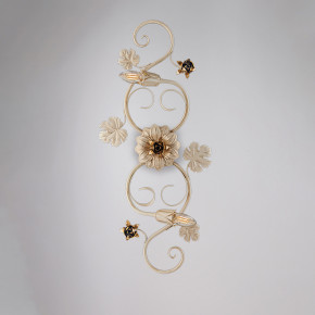 Be Light - Modello: Iris - Applique da parete grande con struttura in metallo dalle linee classiche - Attacco Lampadina: E14 - 2 Lampadine - Watt 40W - Dimmerabile: NO - Grado di Protezione: IP20 - Classe Energetica: A+ - SKU: BL169-PL2 