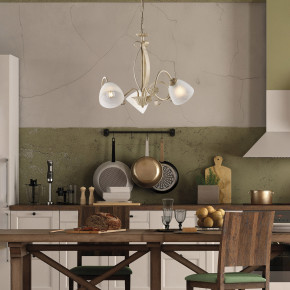 Be Light - Modello: Forgiato - Lampadario classico in metallo laccato con 3 diffusori in vetro - Attacco Lampadina: E14 - 3 Lampadine - Watt 42W - Dimmerabile: NO - Grado di Protezione: IP20 - Classe Energetica: A - SKU: BL301-3