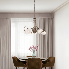 Be Light - Modello: Forgiato - Lampadario classico in metallo laccato con 5 diffusori in vetro - Attacco Lampadina: E14 - 5 Lampadine - Watt 42W - Dimmerabile: NO - Grado di Protezione: IP20 - Classe Energetica: A - SKU: BL301-5