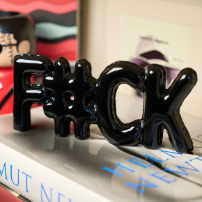 Blogo - Modello: F#ck - Soprammobile in ceramica con scritta Fuck - Colore: Nero - SKU: WRITE10-1216 - Codice EAN: 8053172472115