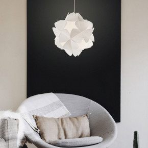 Emporium - Modello: Cottonlight - Lampada a sospensione con diffusore in PVC con 1 lampadina - Colore: Bianco - Attacco Lampadina: E27 - 1 Lampadina - Watt 70W - Dimmerabile: NO - Grado di Protezione: IP20 - SKU: E120018008 - Codice EAN: 8023289495222