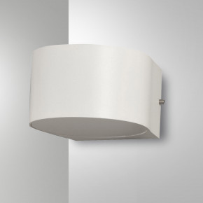 Fabas Luce - Modello: Lao - Applique da parete per esterno a LED con struttura in alluminio e vetro - Colore: Bianco - Attacco Lampadina: Led Integrato - 1 Lampadina - Watt 6W - Lumen 540 - Dimmerabile: NO - Gradi Kelvin 3000k Luce Calda - Grado di Protezione: IP65 - Classe Energetica: E - SKU: 3603-21-102 