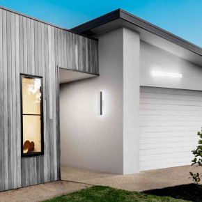 Fabas Luce - Modello: Jason - Lampada da parete a LED per esterno struttura in alluminio corta - Attacco Lampadina: Led Integrato - 1 Lampadina - Watt 17W - Lumen 1796 - Dimmerabile: NO - Gradi Kelvin 3000k Luce Calda - Grado di Protezione: IP65 - Classe Energetica: D - SKU: 6540-21 