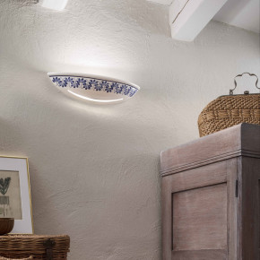 FerroLuce - Modello: Trieste - Applique da parete dallo stile rustico in ceramica decorata a mano - Attacco Lampadina: E14 - 2 Lampadine - Watt 46W - Dimmerabile: NO - Grado di Protezione: IP20 - Classe Energetica: A - SKU: C304-14-28.DEC.WOB - Codice EAN: 8056598472394 