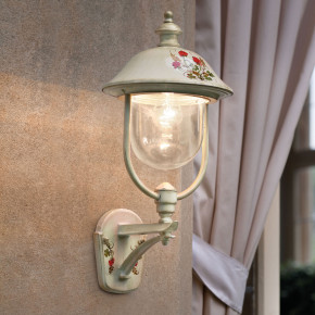 FerroLuce - Modello: Bari - Applique da parete per esterno con paralume in ceramica decorata a mano - Attacco Lampadina: E27 - 1 Lampadina - Watt 60W - Dimmerabile: NO - Grado di Protezione: IP43 - Classe Energetica: A - SKU: A301-BO-43.DEC.TRS - Codice EAN: 8056598470741 