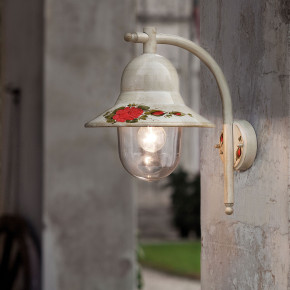 FerroLuce - Modello: Imperia - Lampada a parete per esterno con paralume in ceramica decorata a mano - Attacco Lampadina: E27 - 1 Lampadina - Watt 60W - Dimmerabile: NO - Grado di Protezione: IP43 - Classe Energetica: A - SKU: A200-BO-42.DEC.MOR - Codice EAN: 8056598470888 