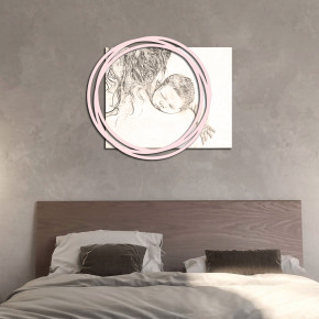 I Dettagli - Modello: Nana - Capezzale moderno in legno con stampa della maternità - SKU: QS0001 