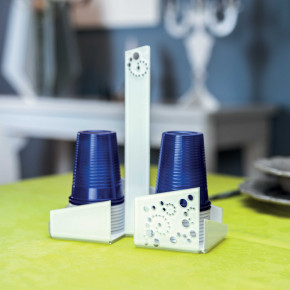 I Dettagli - Modello: Mira - Portabicchieri in plexiglass per bicchieri di plastica con doppio scomparto - SKU: CP614 