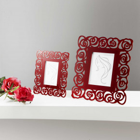 I Dettagli - Modello: Roses - Portafoto da tavolo in plexiglass con taglio a roselline dal design elegante - Colore: Rosso - SKU: PHRO