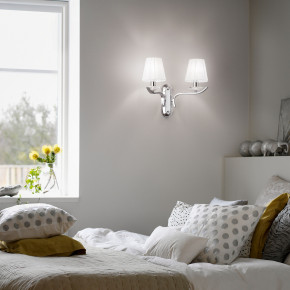 Ideal lux - Modello: Pegaso - Applqiue da parete classica con struttura in metallo e 2 diffusori in organza - Attacco Lampadina: E14 - 2 Lampadine - Watt 28W - Dimmerabile: NO - Grado di Protezione: IP20 - SKU: 05921 