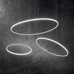 Ideal lux - Modello: Hulahoop - Lampada a sospensione a led con diffusore rotondo in metallo medio - Colore: Bianco - Attacco Lampadina: Led Integrato - 1 Lampadina - Watt 39W - Lumen 4450 - Dimmerabile: NO - Gradi Kelvin 3000k Luce Calda - Grado di Protezione: IP20 - Classe Energetica: F - SKU: 258768 - Codice EAN: 8021696204895 