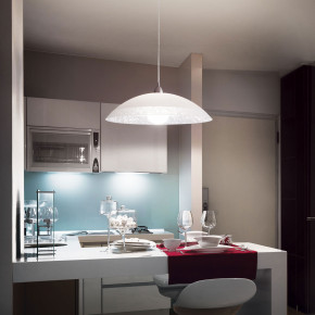Ideal lux - Modello: Lana - Lampada a sospensione con diffusore in vetro decorato dal design moderno - Colore: Bianco - Attacco Lampadina: E27 - 1 Lampadina - Watt 60W - Dimmerabile: NO - Grado di Protezione: IP20 - SKU: 068169 - Codice EAN: 8021696247274 