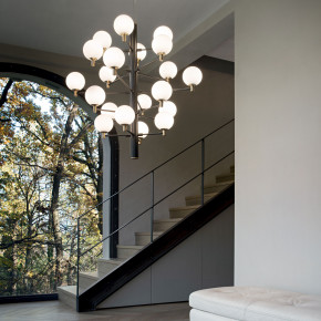 Ideal lux - Modello: Copernico - Lampada a sospensione grande con struttura in metallo e 20 diffusori in vetro - Colore: Nero - Attacco Lampadina: G9 - 20 Lampadine - Watt 4W - Dimmerabile: NO - Grado di Protezione: IP20 - SKU: 197333 - Codice EAN: 8021696088273 