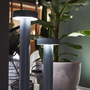 Ideal lux - Modello: Tesla - Lampioncino da giardino moderno struttura in alluminio e diffusore in acrilico - Attacco Lampadina: G9 - 4 Lampadine - Watt 15W - Dimmerabile: NO - Grado di Protezione: IP44 - SKU: 15320B