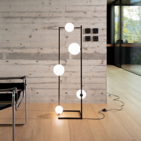 Ideal lux - Modello: Angolo - Lampada da terra moderna in metallo con 4 diffusori in vetro soffiato - Attacco Lampadina: G9 - 5 Lampadine - Watt 28W - Dimmerabile: NO - Grado di Protezione: IP20 - SKU: 28430 