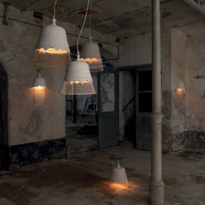 Karman - Modello: Domenica - - Design By: Luca De Bona e Dario De Meo Sospensione Grande - Attacco Lampadina: E27 - 1 Lampadina - Watt 60W - Dimmerabile: NO - Classe Energetica: A++ - SKU: SE1022 