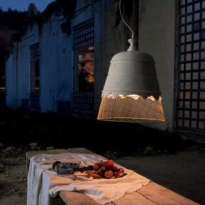 Karman - Modello: Domenica - - Design By: Luca De Bona e Dario De Meo Sospensione Piccola - Attacco Lampadina: E27 - 1 Lampadina - Watt 60W - Dimmerabile: NO - Classe Energetica: A++ - SKU: SE102 