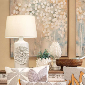 L'Oca Nera - Modello: Modern Country - Lampada da tavolo moderna con base in porcellana e diffusore in tessuto - Colore: Panna - Attacco Lampadina: E27 - 1 Lampadina - Watt 60W - Dimmerabile: NO - SKU: 1G163 - Codice EAN: 8024118161462