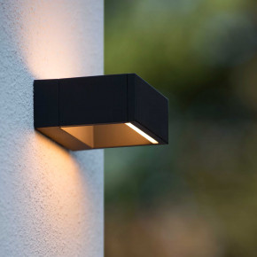 Lucide - Modello: Goa - Applique da esterno struttura in alluminio e diffusore a led dal design moderno - Colore: Antracite - Attacco Lampadina: Led Integrato - 1 Lampadina - Watt 10W - Lumen 300 - Dimmerabile: NO - Gradi Kelvin 3000k Luce Calda - Grado di Protezione: 54 - Classe Energetica: G - SKU: 28857/06/30 - Codice EAN: 5411212280961 