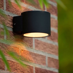 Lucide - Modello: Oxford - Applique da parete da esterno con struttura in alluminio dal design moderno - Colore: Nero - Attacco Lampadina: G9 - 1 Lampadina - Watt 5W - Dimmerabile: NO - Grado di Protezione: IP54 - SKU: 28803/01/30 - Codice EAN: 5411212281395 