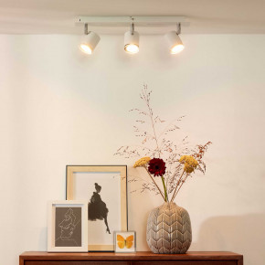 Lucide - Modello: Rilou - Faretto a LED dimmerabile struttura in metallo e triplo diffusore orientabile - Colore: Bianco - Attacco Lampadina: GU10 - 3 Lampadine - Watt 5W - Lumen 320 x3 - Dimmerabile: SI - Gradi Kelvin 3000k Luce Calda - Grado di Protezione: 20 - Classe Energetica: G - SKU: 26994/15/31 - Codice EAN: 5411212261984