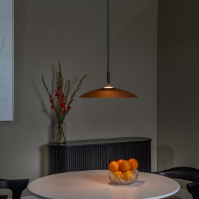 Lucide - Modello: Menga - Lampada a sospensione in metallo con paralume in vetro dal design moderno - Attacco Lampadina: Led Integrato - 1 Lampadina - Watt 11W - Lumen 360 - Dimmerabile: SI - Gradi Kelvin 2700k Luce Calda - Grado di Protezione: IP20 - Classe Energetica: G - SKU: 25417/10/