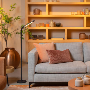 Lucide - Modello: Gilly - Lampada da lettura da terra ricaricabile con LED dimmerabile dal design moderno - Attacco Lampadina: Led Integrato - 1 Lampadina - Watt 3W - Lumen 300 - Dimmerabile: SI - Gradi Kelvin 2700k Luce Calda - Grado di Protezione: IP20 - Classe Energetica: G - SKU: 36712/04/