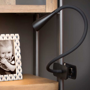 Lucide - Modello: Zozy - Lampada da scrivania a LED dimmerabile con diffusore orientabile in PVC - Colore: Nero - Attacco Lampadina: Led Integrato - 1 Lampadina - Watt 4W - Lumen 250 - Dimmerabile: SI - Gradi Kelvin 3000k Luce Calda - Grado di Protezione: 20 - Classe Energetica: G - SKU: 18256/03/30 - Codice EAN: 5411212185839 