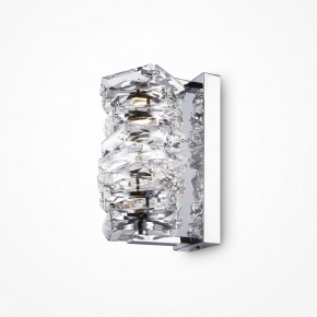 Maytoni - Modello: Coil - Applique da parete a LED in metallo e diffusore in vetro dal design elegante - Colore: Nichel - Attacco Lampadina: Led Integrato - 1 Lampadina - Watt 6W - Lumen 300 - Dimmerabile: NO - Gradi Kelvin 3000k Luce Calda - Grado di Protezione: IP 20 - Classe Energetica: A+ - SKU: MOD124WL-L6CH3K - Codice EAN: 4251110089676 