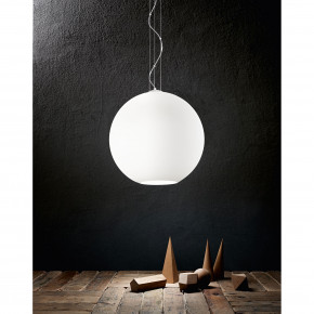 Perenz - Modello: Ufo - Lampada a sospensione struttura in metallo diffusore grande in vetro a boccia - Colore: Bianco - Attacco Lampadina: E27 - 3 Lampadine - Watt 60W - Dimmerabile: NO - Grado di Protezione: IP20 - SKU: 8548B - Codice EAN: 8023559549563 