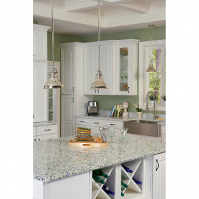 Quoizel - Modello: Emery - Lampada a sospensione mini dal design industrial con diffusore a 1 luce - Attacco Lampadina: E27 - 1 Lampadina - Watt 100W - Dimmerabile: NO - Grado di Protezione: IP20 - Classe Energetica: A - SKU: QZ-EMERY-P-S 