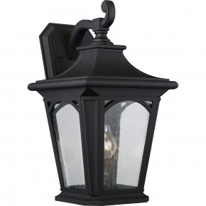 Quoizel - Modello: Bedford - Lanterna da parete grande con diffusore in vetro a 1 luce dal design rustico - Colore: Nero - Attacco Lampadina: E27 - 1 Lampadina - Watt 100W - Dimmerabile: NO - Grado di Protezione: IP44 - Classe Energetica: A - SKU: QZ-BEDFORD2-L - Codice EAN: 5024005300717 