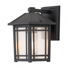 Quoizel - Modello: Cedar Point - Lanterna da parete piccola in alluminio e diffusore in vetro dal design rustico - Colore: Nero - Attacco Lampadina: E27 - 1 Lampadina - Watt 60W - Dimmerabile: NO - Grado di Protezione: IP44 - Classe Energetica: A - SKU: QZ-CEDAR-POINT-S-BK - Codice EAN: 5024005593812 