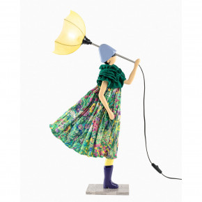 Skitso - Modello: Gold - Lampada da tavolo con paralume in tessuto "Little Girl" Heruka - Colore: Verde - Attacco Lampadina: E14 - 1 Lampadina - Watt 40W - Dimmerabile: NO - Grado di Protezione: 20 - Classe Energetica: A - SKU: HERUKA 