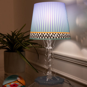 Vesta - Modello: Brighella - Abatjour da comodino in plexiglass con lampadina a LED di design Ethnic - Attacco Lampadina: E14 - 1 Lampadina - Watt 40W - Dimmerabile: NO - Grado di Protezione: IP20 - Classe Energetica: A+ - SKU: 04245D49 - Codice EAN: 8059692103003 