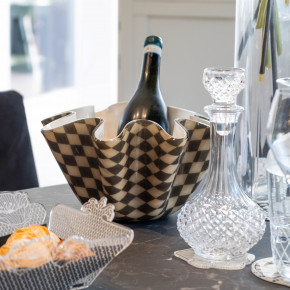 Vesta - Modello: Soft - Portabottiglia/Centrotavola moderno piccolo in plexiglass decoro Foulard - SKU: 09107D47 - Codice EAN: 8059692104611 