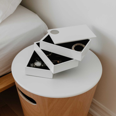  Umbra - Design By: Tom Vincent - Portagioielli girevole con chiusura magnetica - SKU: 308712 